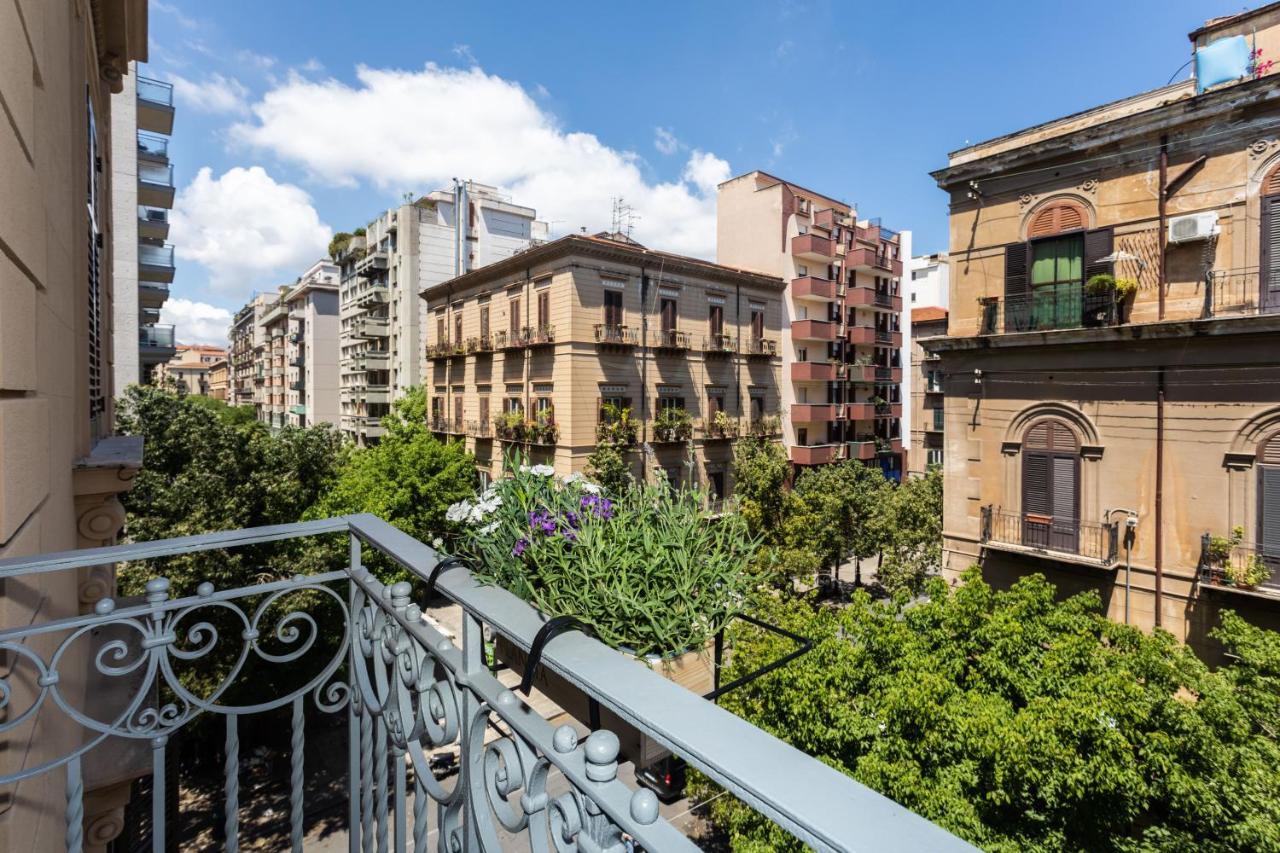 Palazzo Planeta Apartment Palermo Bagian luar foto